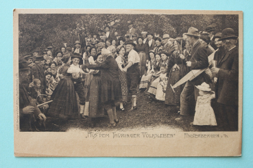 Ansichtskarte AK Finsterbergen 1900 Volksleben Trachten Tanz Musik Handwerker Ortsansicht Architektur Thüringen